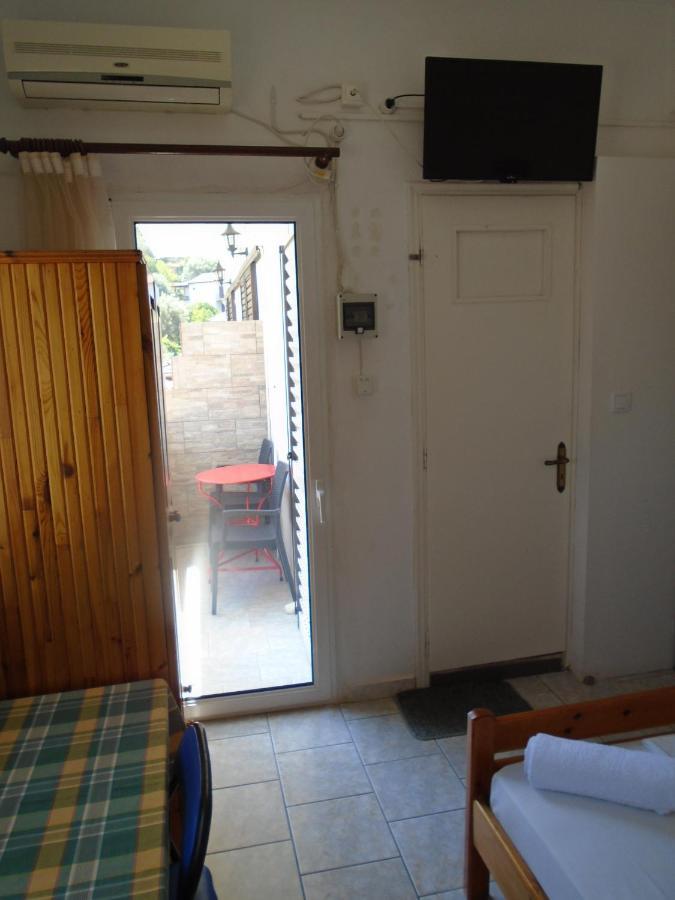 Orfeas Rooms Vasiliki Dış mekan fotoğraf