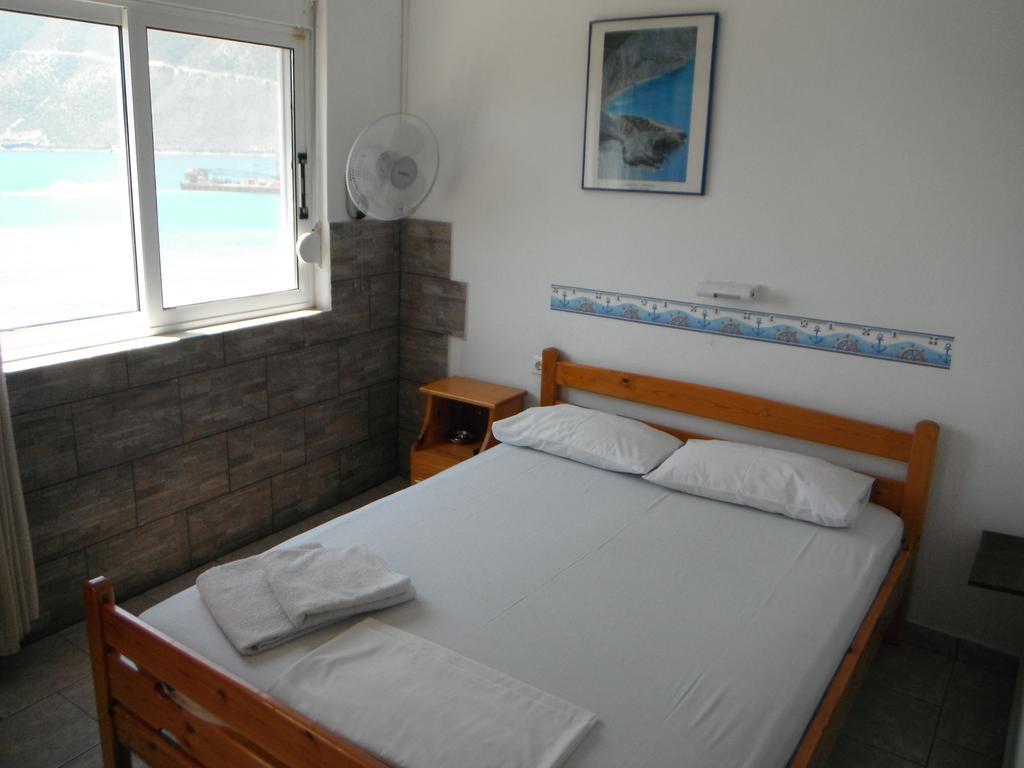Orfeas Rooms Vasiliki Oda fotoğraf